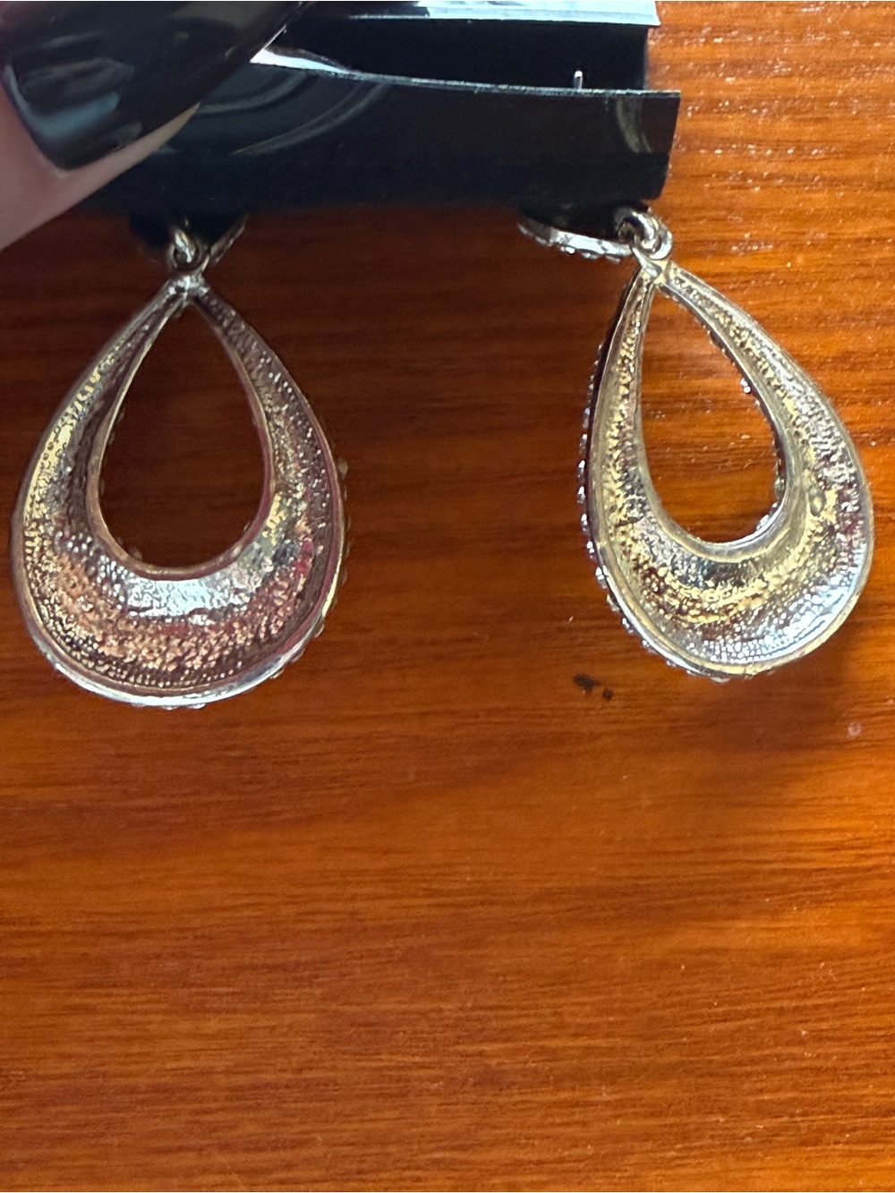 Source Unknown Silver Crystal Teardrop Dangle Earrings - Picture 2 of 2